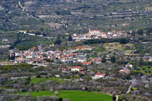 Limnatis village